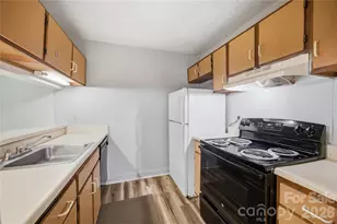 9505 University Terrace Dr, Charlotte, NC 28262 - Photo 11