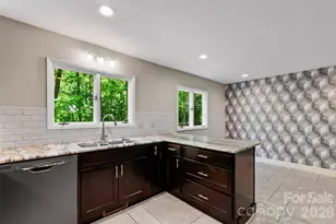 82 Sunburst Dr, Waynesville, NC 28786 - Photo 9