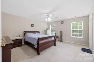 8818 Norway Ct, Charlotte, NC 28269 - Photo 17