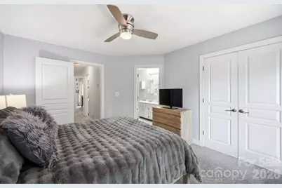 1029 Park West Drive, Charlotte, NC 28209 - Photo 13