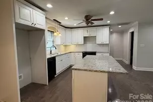 6081 Cambridge Dr, Harrisburg, NC 28075 - Photo 7