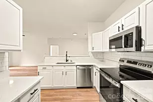 16409 Golden River Ln, Charlotte, NC 28277 - Photo 3