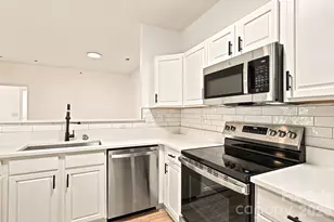 16409 Golden River Ln, Charlotte, NC 28277 - Photo 17