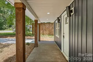 1936 Lakedell Dr, Charlotte, NC 28215 - Photo 27
