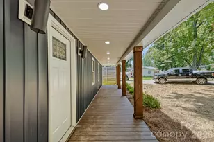 1936 Lakedell Dr, Charlotte, NC 28215 - Photo 7