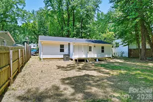 1936 Lakedell Dr, Charlotte, NC 28215 - Photo 13