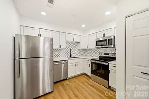 1936 Lakedell Dr, Charlotte, NC 28215 - Photo 3