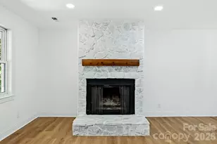1936 Lakedell Dr, Charlotte, NC 28215 - Photo 15