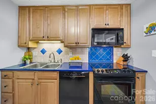 4739 Hedgemore Dr, Charlotte, NC 28209 - Photo 11