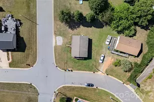 893 7th St Dr SE, Hickory, NC 28602 - Photo 17