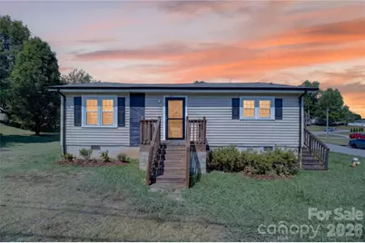 893 7th Street Drive SE, Hickory, NC 28602 - Photo 1