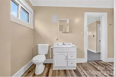 893 7th Street Drive SE, Hickory, NC 28602 - Photo 9