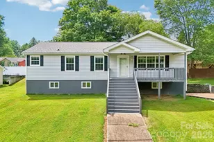 119 E Meadow Ln, Horse Shoe, NC 28742 - Photo 1