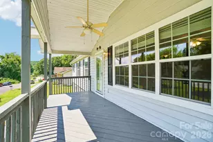 119 E Meadow Ln, Horse Shoe, NC 28742 - Photo 7