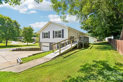 119 E Meadow Lane, Horse Shoe, NC 28742 - Photo 5