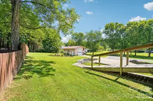 119 E Meadow Ln, Horse Shoe, NC 28742 - Photo 33