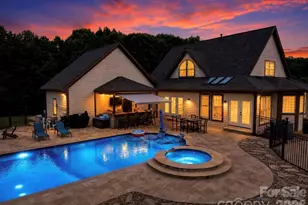 211 Winthrow Creek Rd, Mooresville, NC 28115 - Photo 3