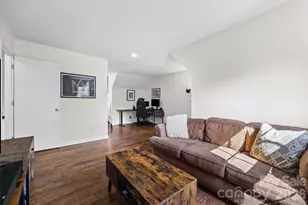 6104 Sunbridge Ct, Charlotte, NC 28269 - Photo 17