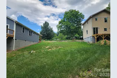 237 Edgewood Road S #2, Asheville, NC 28803 - Photo 3