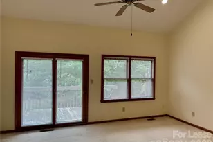 153 Hillcrest Dr, Lincolnton, NC 28092 - Photo 3