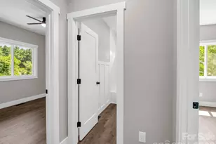 120 Grandview Ln, Hendersonville, NC 28791 - Photo 23