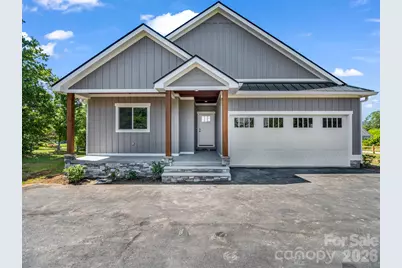 120 Grandview Lane, Hendersonville, NC 28791 - Photo 1