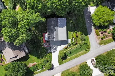 81 Chestnut Lane, Hendersonville, NC 28792 - Photo 15