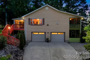 81 Chestnut Ln, Hendersonville, NC 28792 - Photo 3