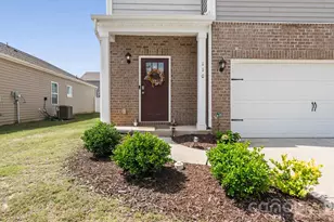110 Mdw Vw Dr, Statesville, NC 28677 - Photo 5