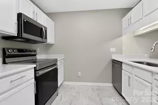 6033 Mary Blair Ln, Charlotte, NC 28214 - Photo 19