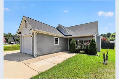 6033 Mary Blair Lane, Charlotte, NC 28214 - Photo 3
