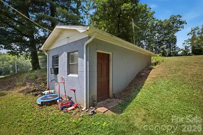 3796 Cameron Place, Hudson, NC 28638 - Photo 7