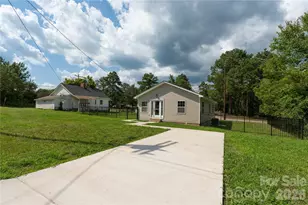 724 Webber Ave, Chester, SC 29706 - Photo 1
