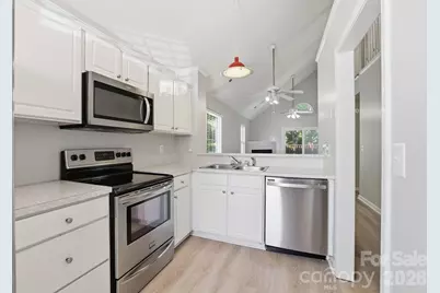 932 Heritage Parkway, Fort Mill, SC 29715 - Photo 7