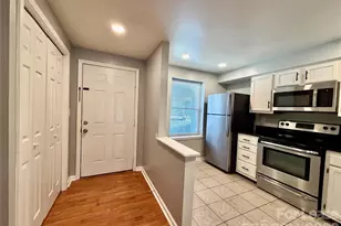 9604 Vinca Cir, Charlotte, NC 28213 - Photo 3