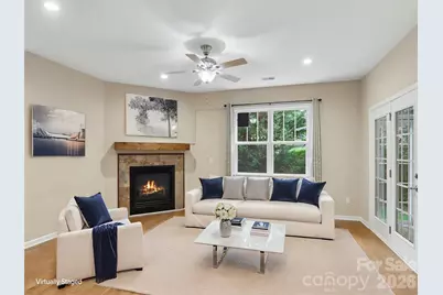 11 Eagle Pointe Way, Flat Rock, NC 28731 - Photo 9