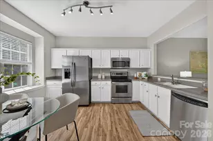 3054 Castleberry Ct, Charlotte, NC 28209 - Photo 11