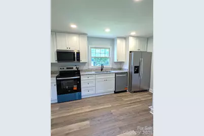 9207 Elgin Drive, Charlotte, NC 28214 - Photo 3