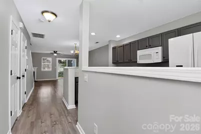 10866 Holly Ridge Boulevard, Charlotte, NC 28216 - Photo 5
