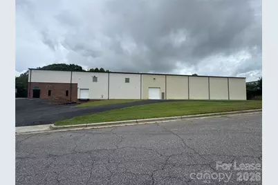 645 11th Avenue Boulevard SE, Hickory, NC 28602 - Photo 1