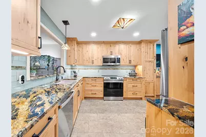 303 White Oak Drive, Hendersonville, NC 28791 - Photo 7