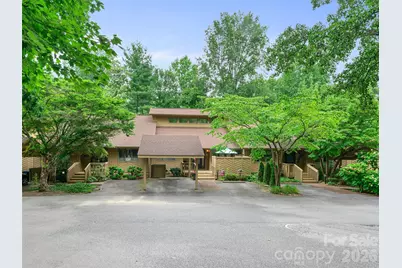 303 White Oak Drive, Hendersonville, NC 28791 - Photo 1