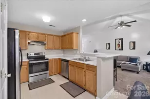9207 Amy Dr, Charlotte, NC 28213 - Photo 9