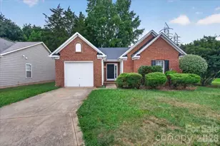 9207 Amy Dr, Charlotte, NC 28213 - Photo 1