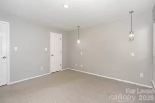 2516 Cranbrook Ln, Charlotte, NC 28207 - Photo 13