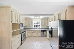 6506 Candlewood Dr, Charlotte, NC 28210 - Photo 9