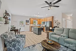 62 Robin Ln, Waynesville, NC 28786 - Photo 5