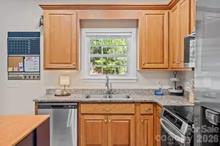 62 Robin Ln, Waynesville, NC 28786 - Photo 11