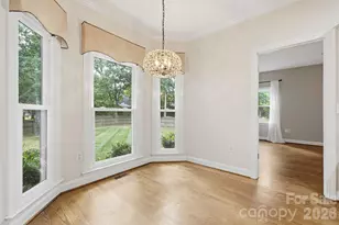 1423 Porch Swing Ln, Matthews, NC 28104 - Photo 7