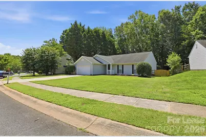 13114 Woodland Farm Drive, Charlotte, NC 28215 - Photo 33
